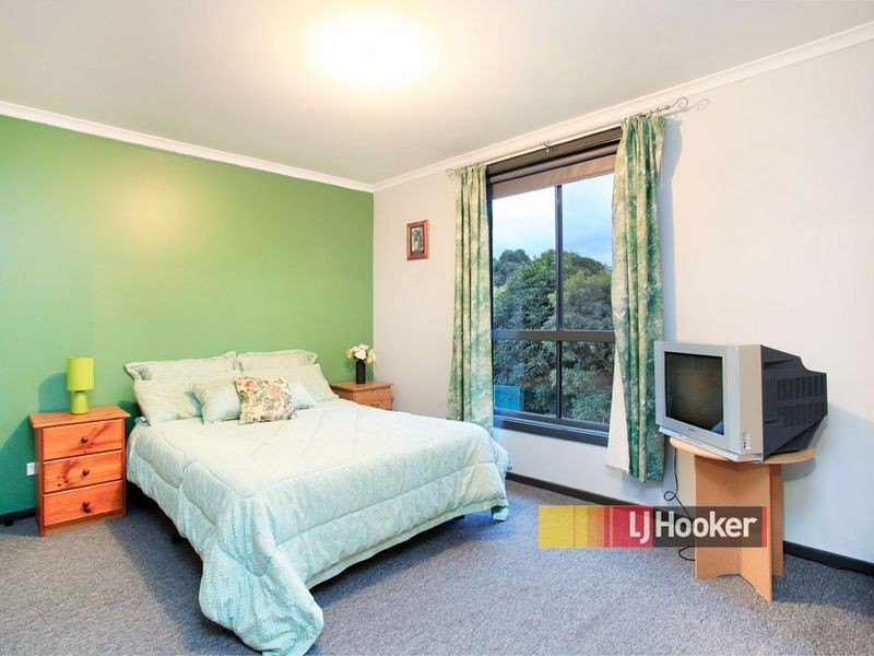 62 Greenvalley Crescent, Hampton Park VIC 3976