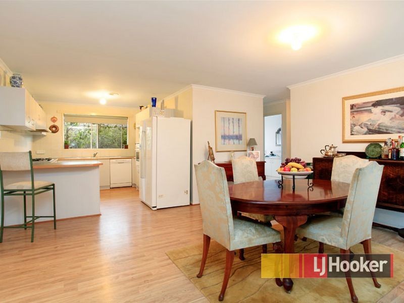 11 Olive Road, Hampton Park VIC 3976