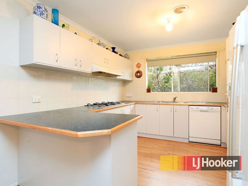 11 Olive Road, Hampton Park VIC 3976
