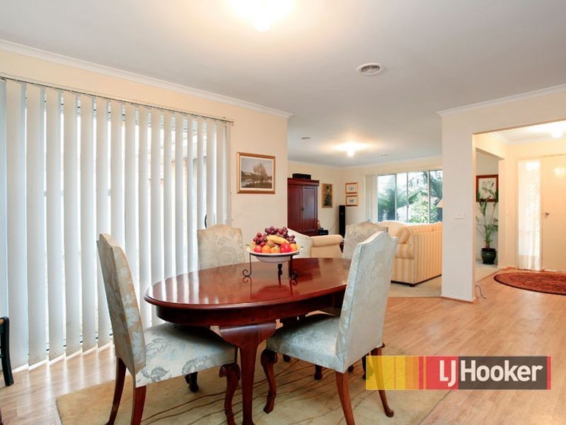 11 Olive Road, Hampton Park VIC 3976