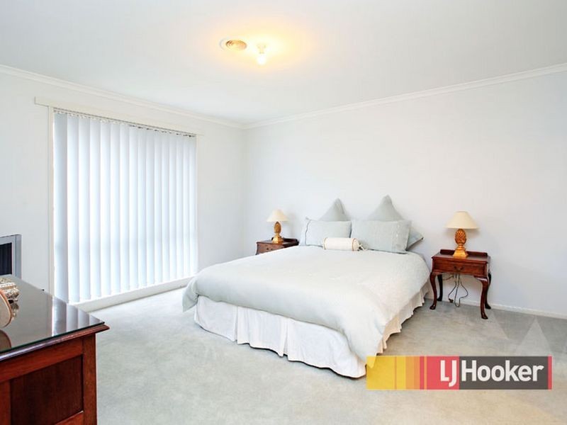 11 Olive Road, Hampton Park VIC 3976