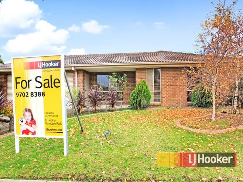 64 The Parkway, Hampton Park VIC 3976