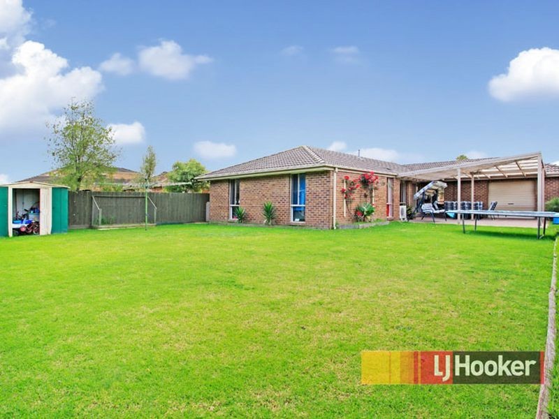 64 The Parkway, Hampton Park VIC 3976