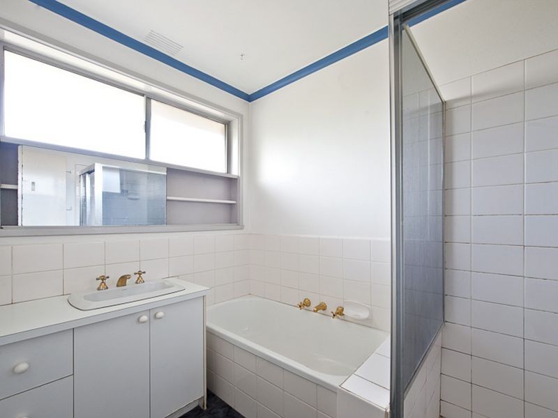 37 Winnima Avenue, Hampton Park VIC 3976