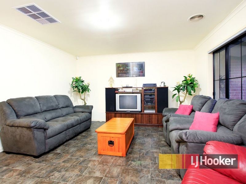 102 Central Road, Hampton Park VIC 3976