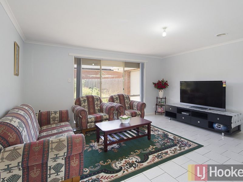 4 Strabane Way, Hampton Park VIC 3976