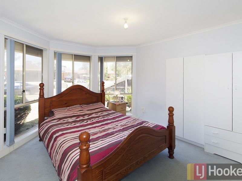 4 Strabane Way, Hampton Park VIC 3976