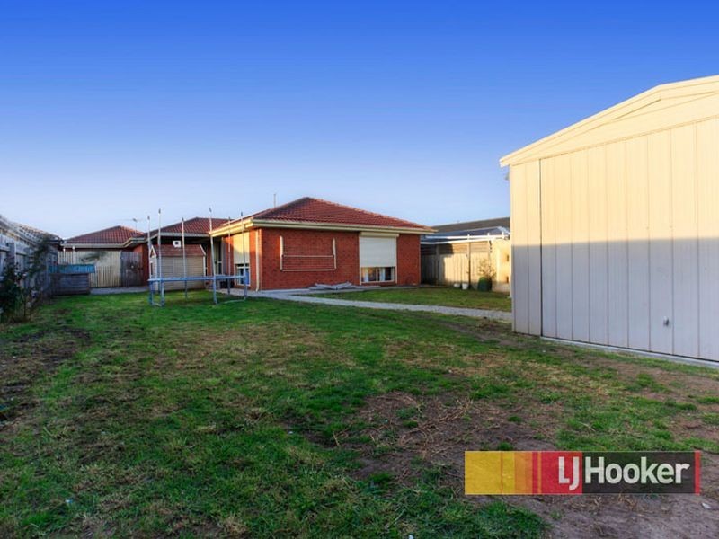 5 Shaftsbury Avenue, Berwick VIC 3806