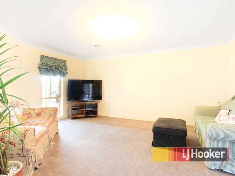 5 Shaftsbury Avenue, Berwick VIC 3806