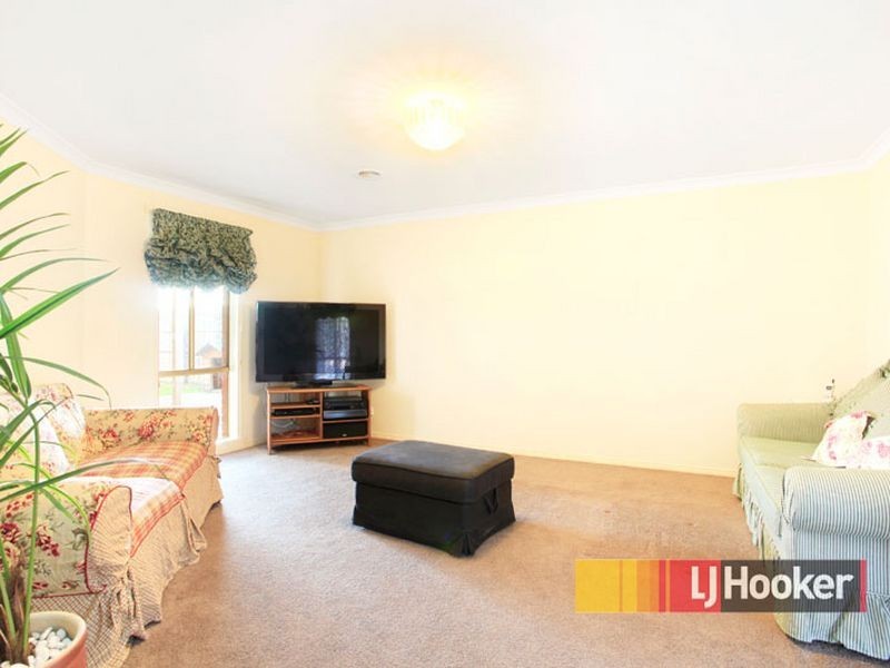 5 Shaftsbury Avenue, Berwick VIC 3806