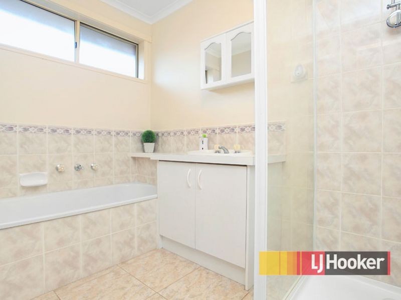 5 Shaftsbury Avenue, Berwick VIC 3806