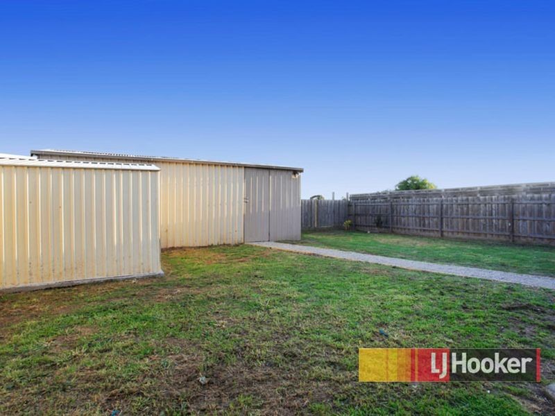 5 Shaftsbury Avenue, Berwick VIC 3806