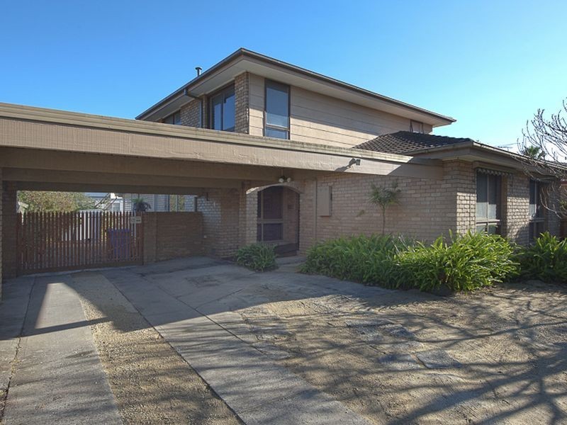 3 Oaktree Drive, Hampton Park VIC 3976