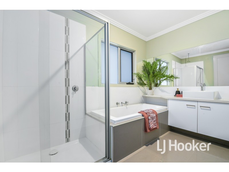 27 Lyndhurst Boulevard, Lyndhurst VIC 3975