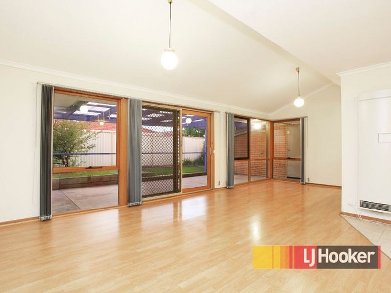 8 Ungarie Court, Hampton Park VIC 3976