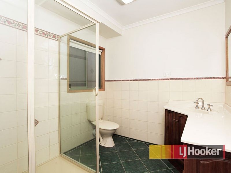 8 Ungarie Court, Hampton Park VIC 3976