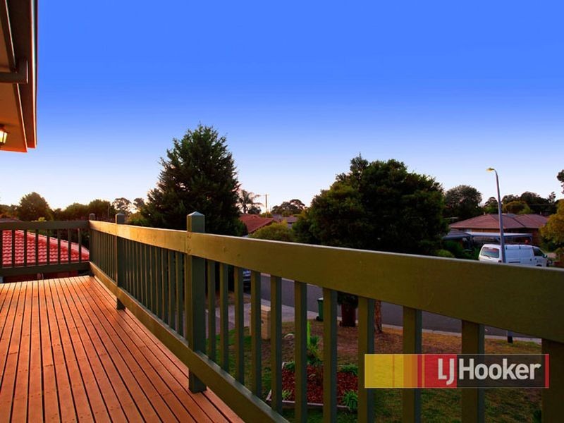 8 Ungarie Court, Hampton Park VIC 3976