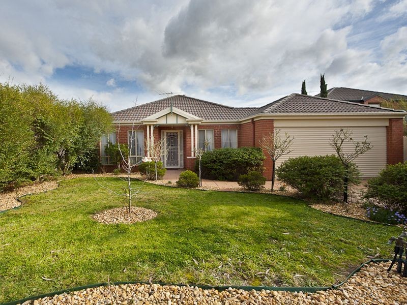 28 Eldershaw Drive, Lynbrook VIC 3975