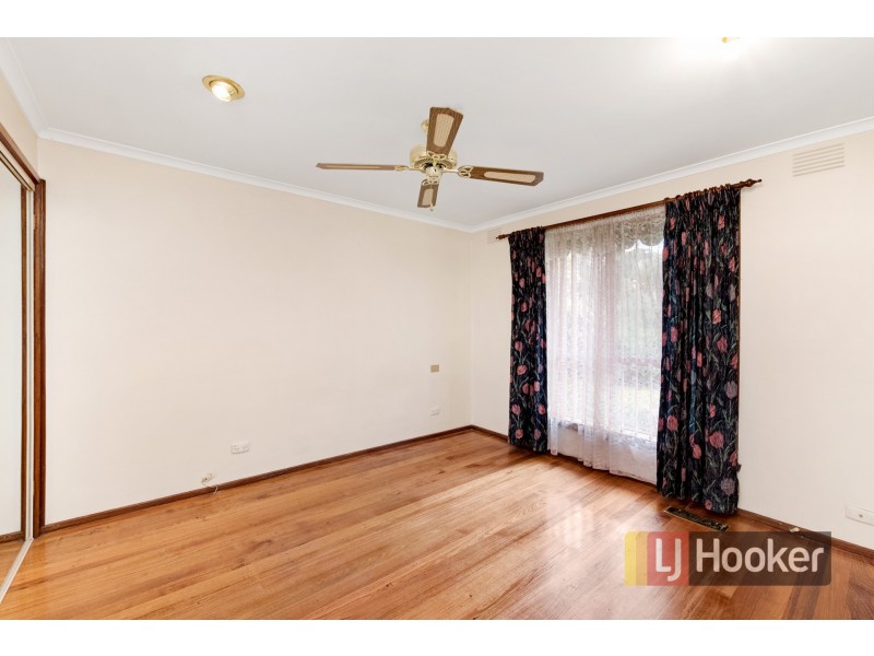 13 Oaktree Drive, Hampton Park VIC 3976