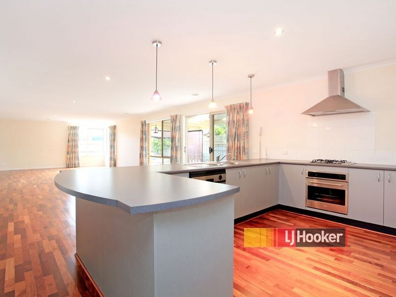 25 Rivergum Rise, Hampton Park VIC 3976