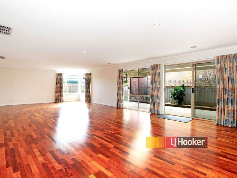 25 Rivergum Rise, Hampton Park VIC 3976