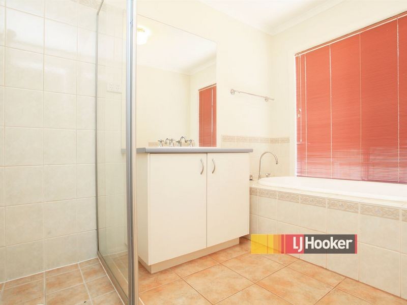 25 Rivergum Rise, Hampton Park VIC 3976