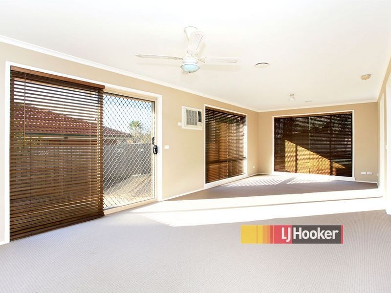 12 Sandhurst Mews, Hampton Park VIC 3976