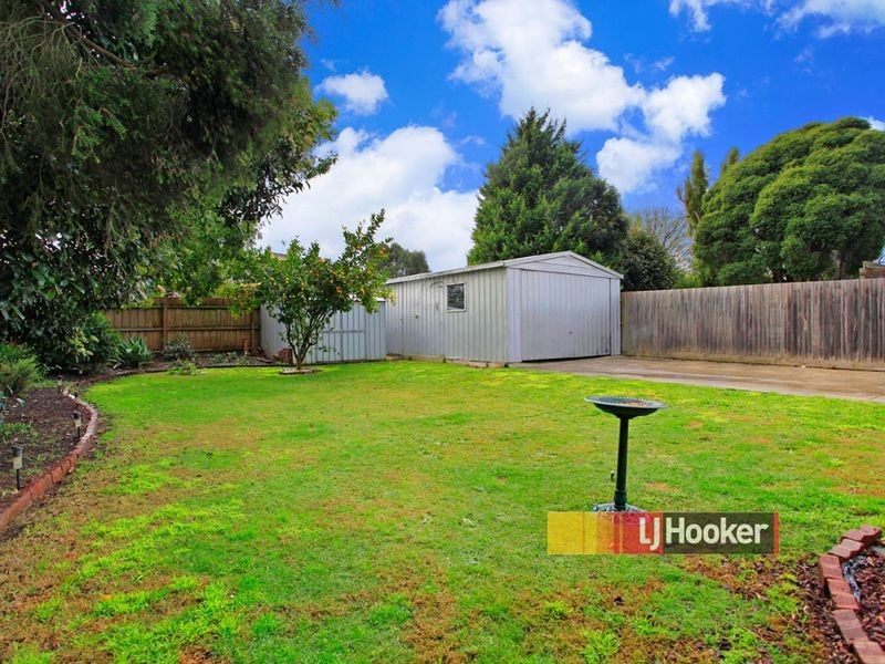7 Valma Avenue, Cranbourne VIC 3977