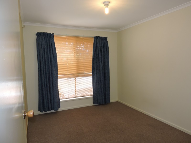 1 Simone Court, Hallam VIC 3803