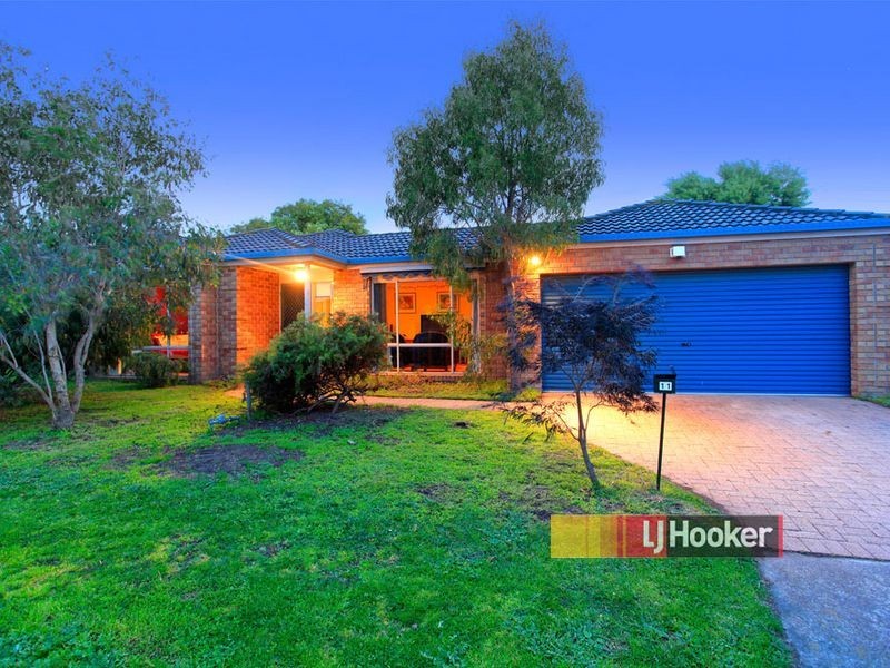 11 The Retreat, Hampton Park VIC 3976