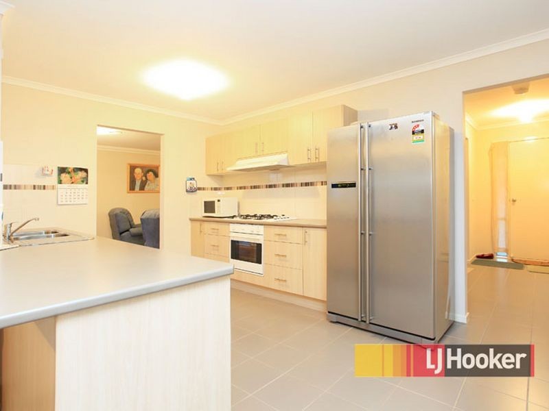 10 Elpara Way, Hampton Park VIC 3976