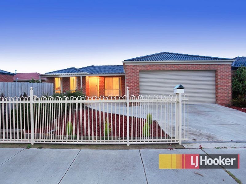 10 Elpara Way, Hampton Park VIC 3976