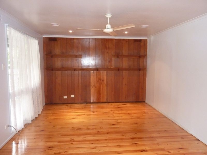 26 Mclaren Avenue, Cranbourne VIC 3977