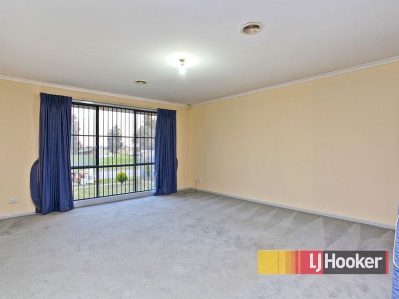 73 The Parkway, Hampton Park VIC 3976