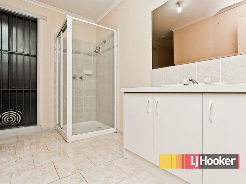 73 The Parkway, Hampton Park VIC 3976