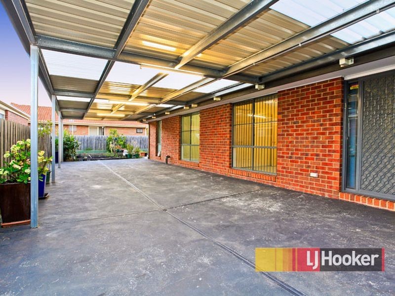 73 The Parkway, Hampton Park VIC 3976