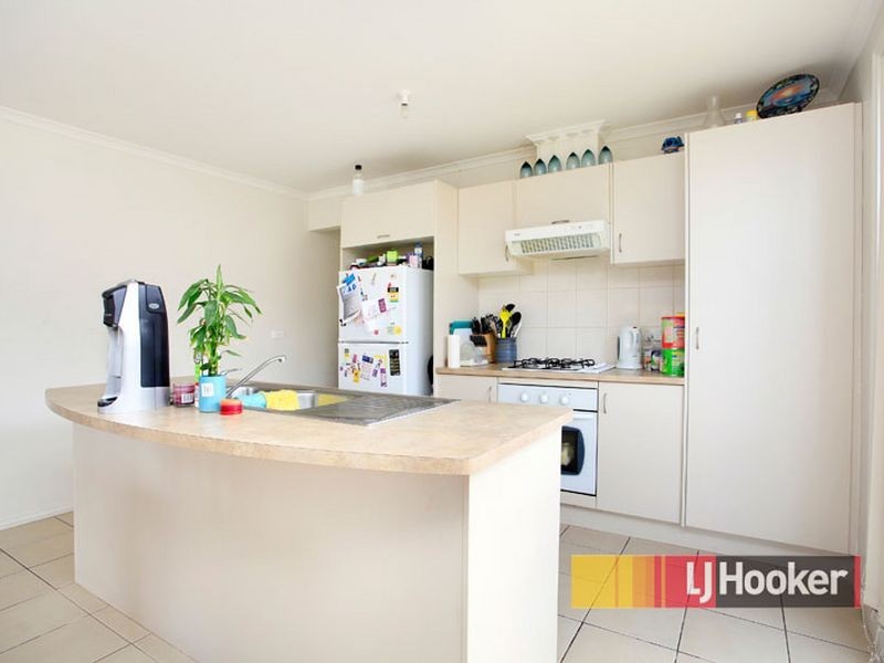 6 Providence Drive, Cranbourne VIC 3977