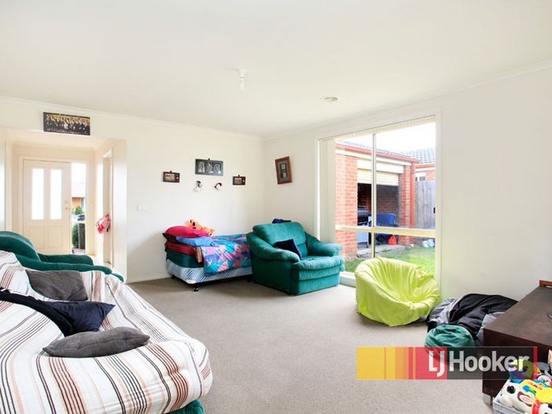 6 Providence Drive, Cranbourne VIC 3977