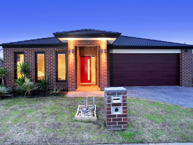 62 Tyndall Street, Cranbourne East VIC 3977