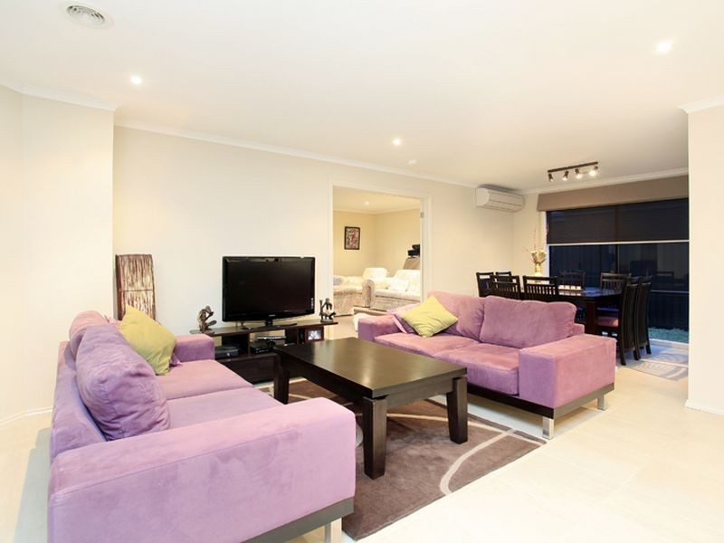 62 Tyndall Street, Cranbourne East VIC 3977