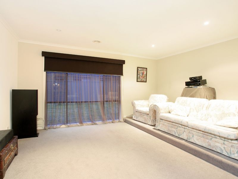 62 Tyndall Street, Cranbourne East VIC 3977