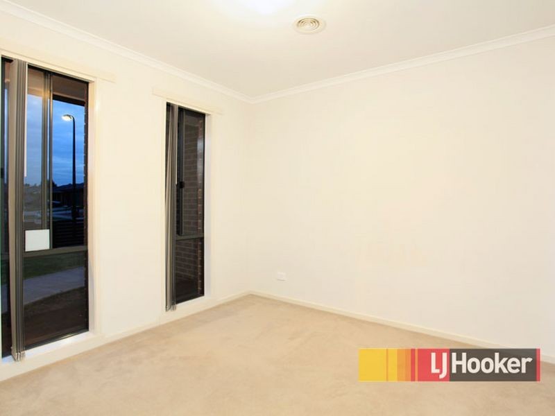 50 Domino Way, Hampton Park VIC 3976