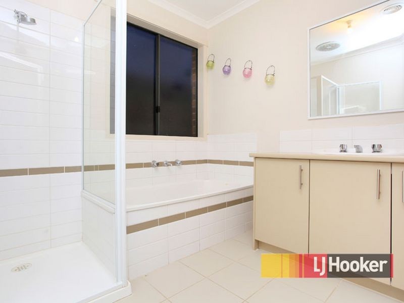 50 Domino Way, Hampton Park VIC 3976