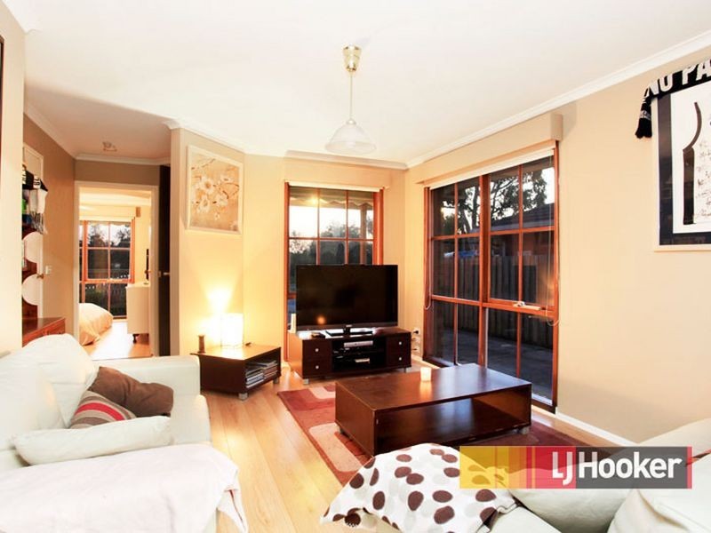 9 Kirkwood Crescent, Hampton Park VIC 3976