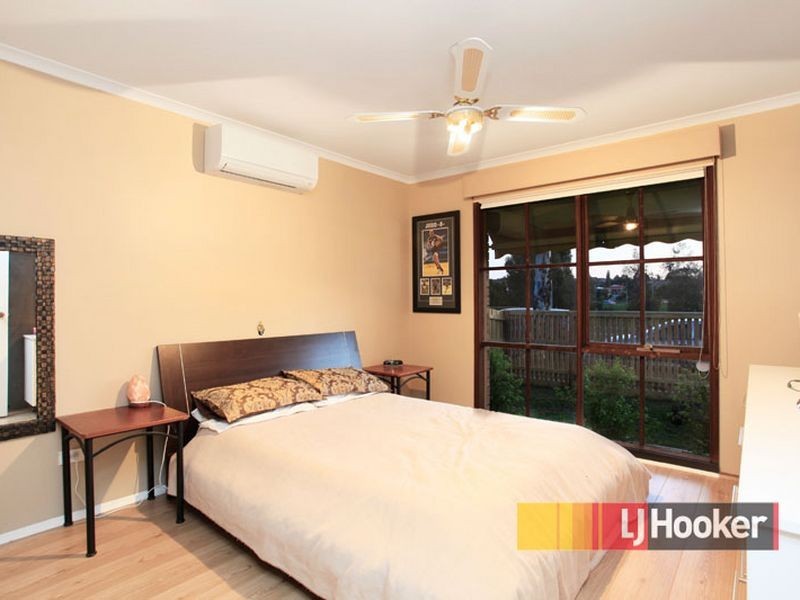 9 Kirkwood Crescent, Hampton Park VIC 3976