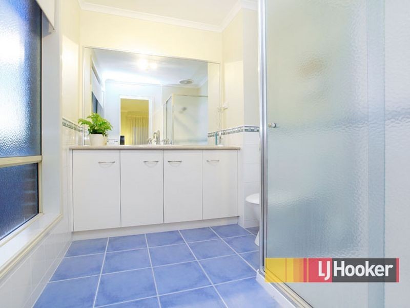 26 Redoak Terrace, Lyndhurst VIC 3975