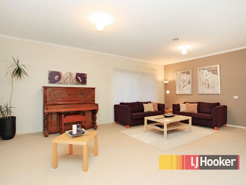 26 Redoak Terrace, Lyndhurst VIC 3975