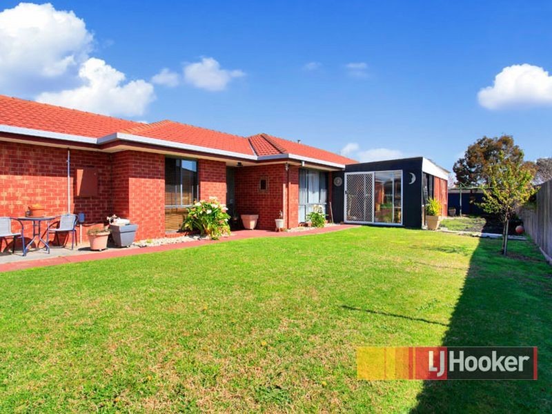 18 Pinehill Court, Cranbourne North VIC 3977