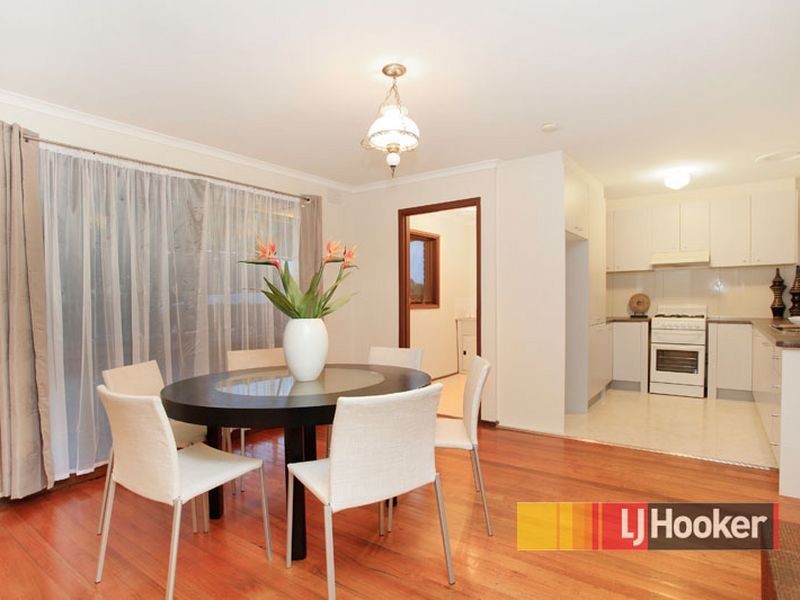 12 The Grange, Hampton Park VIC 3976
