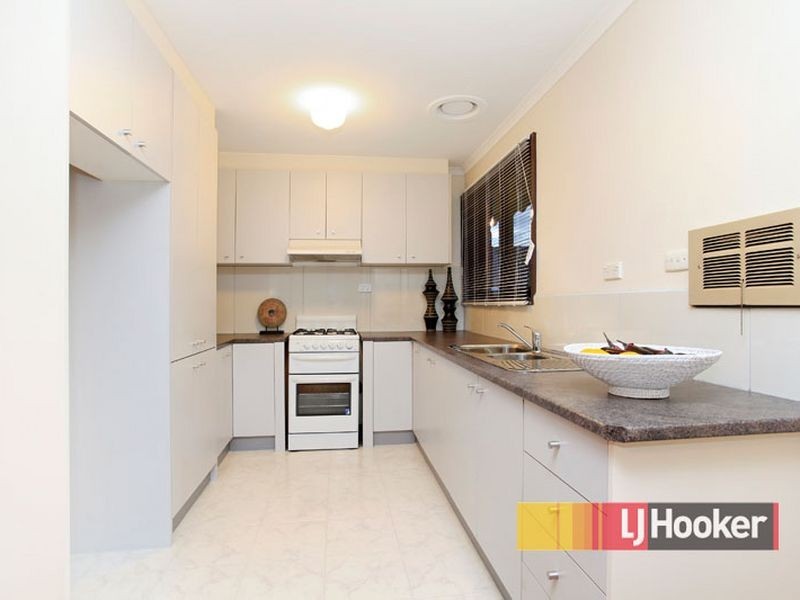 12 The Grange, Hampton Park VIC 3976